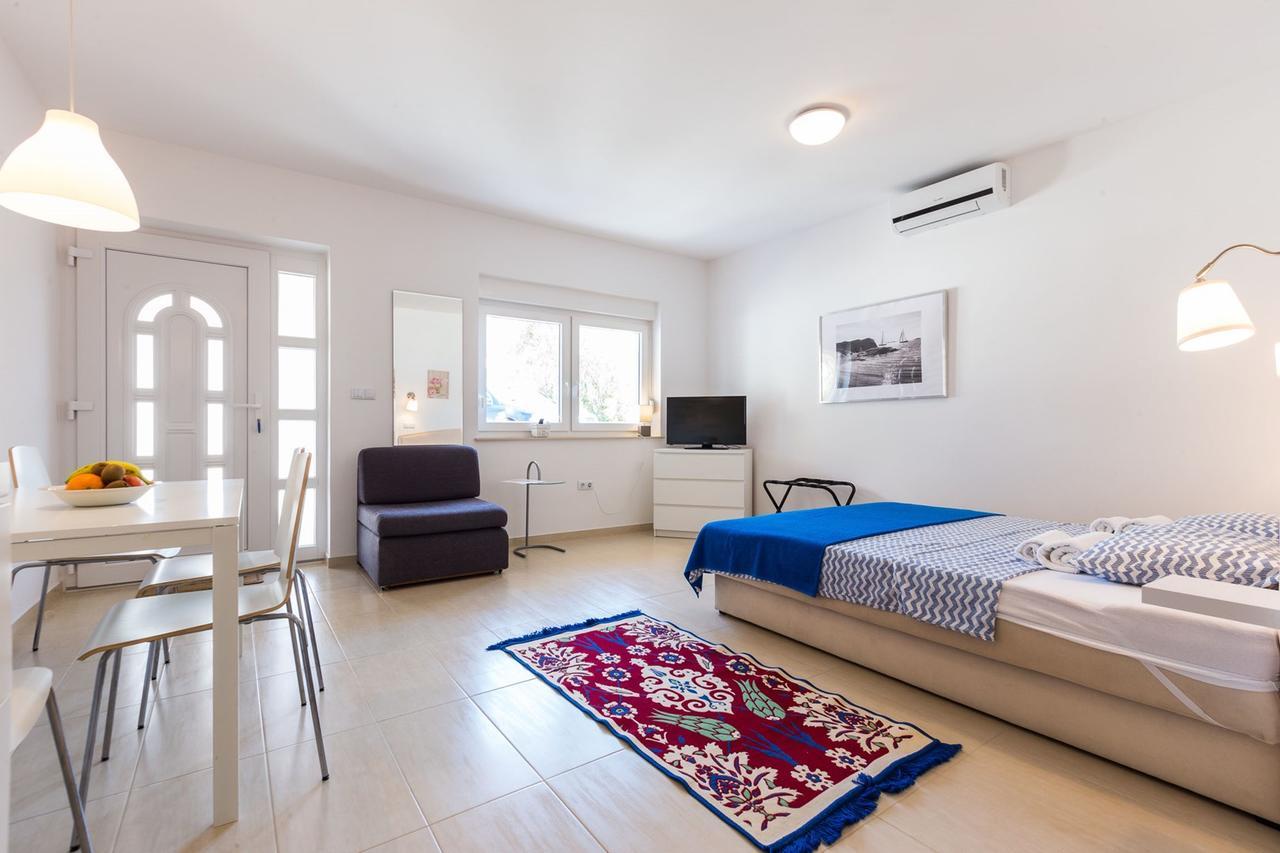 Villa Ria Свети Петър Екстериор снимка