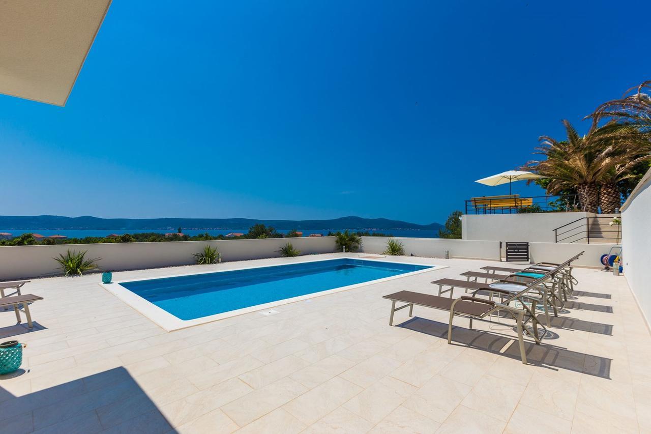 Villa Ria Свети Петър Екстериор снимка